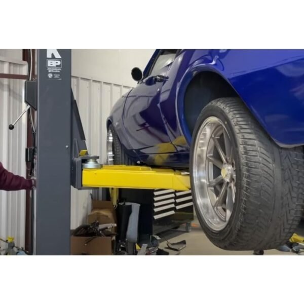 10APX 10,000‐lb. Capacity / Adaptable Clearfloor / Adjustable Width / Screw Pads / HIGH-RISE