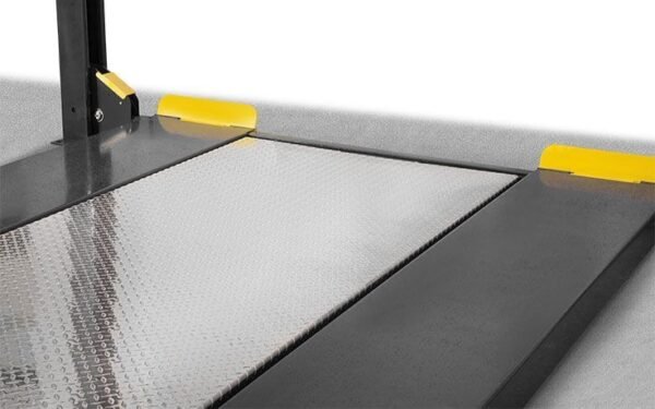 HD-9XL 9,000-lb. Capacity / Four-Post Lift / Standard Width / Extended Length